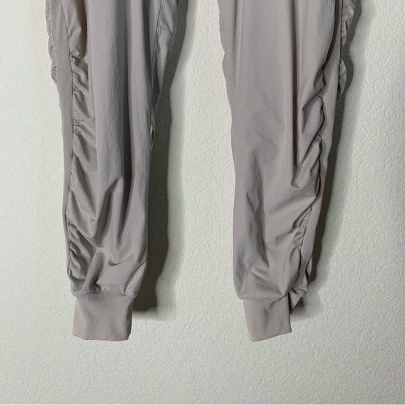 Lululemon womens beyond the studio lined joggers 10 - Picture 3 of 10